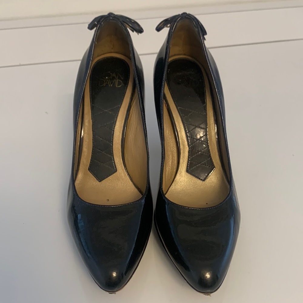 Joan & David Size 8.5 M Black Heels
